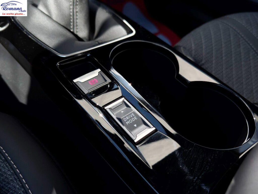 NEW PEUGEOT - 2008 - PureTech 100 Allure#RETROCAMERA!