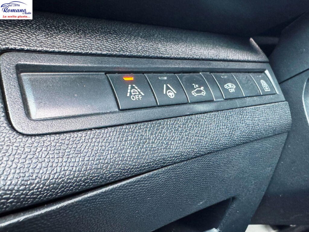 PEUGEOT - 3008  1.5 bluehdi GT Pack 130cv eat8#TETTO APRIBILE!