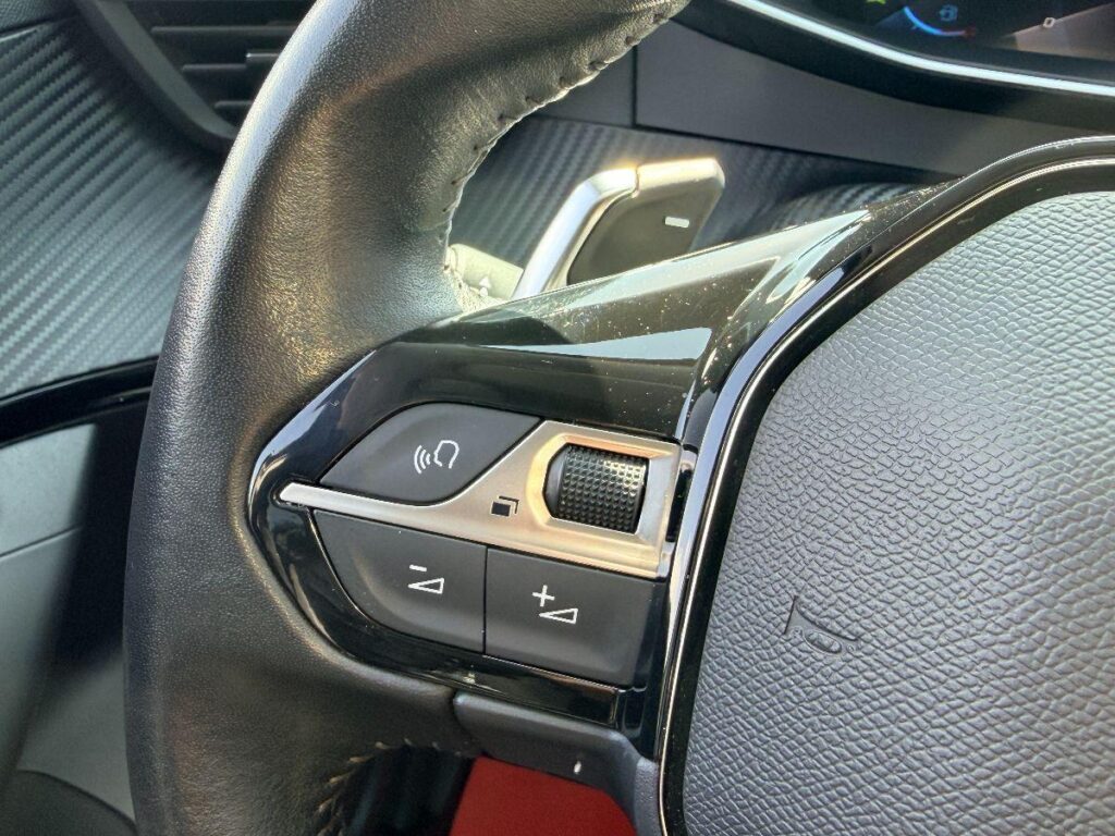 PEUGEOT - 2008  1.5 bluehdi Allure Pack 130cv eat8#VIRTUAL COCKPIT!