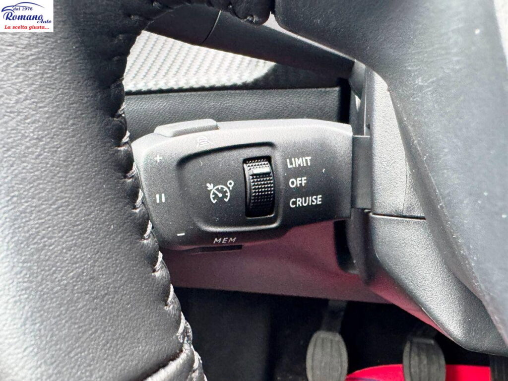 NEW PEUGEOT - 2008 -  PureTech 100 Allure#PACK VISION!