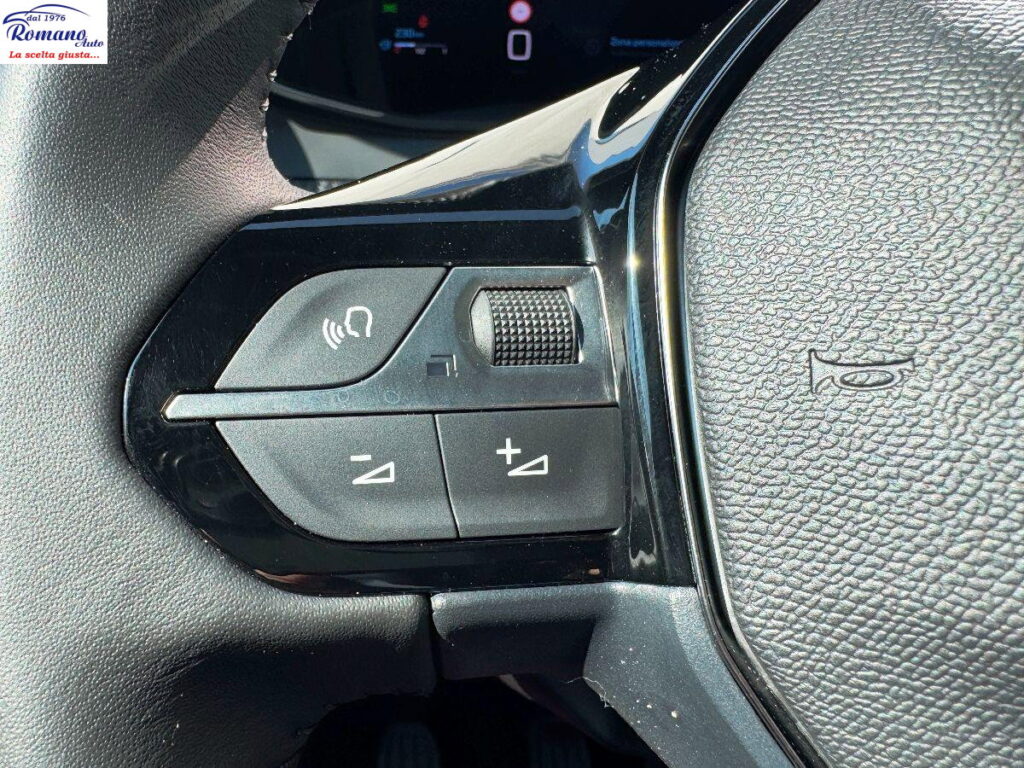 NEW PEUGEOT - 2008 - PureTech 100 Allure#RETROCAMERA!