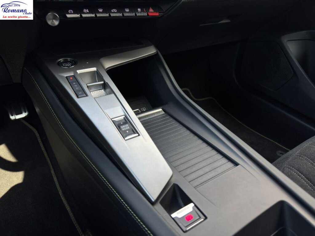 NEW 408 Hybrid 136 e-DCS6 GT