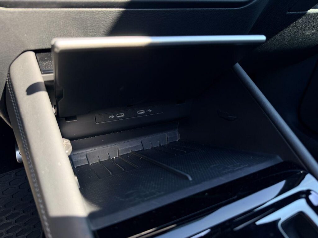 NEW VOLKSWAGEN - Tiguan  2.0 tdi R-Line 150cv dsg#FARI LED MATRIX!