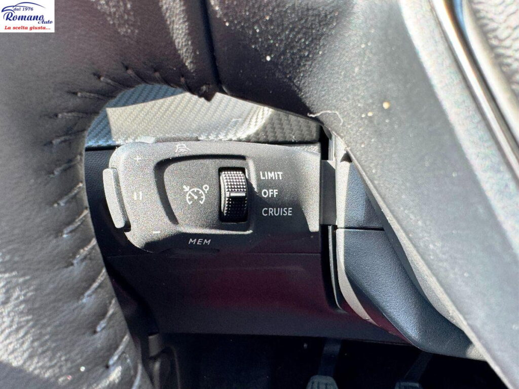 NEW PEUGEOT - 2008 - PureTech 100 Allure#RETROCAMERA!