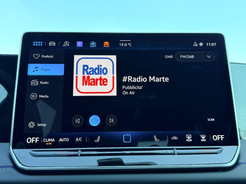 NEW VOLKSWAGEN - Tiguan  2.0 tdi R-Line 150cv dsg#FARI LED MATRIX!