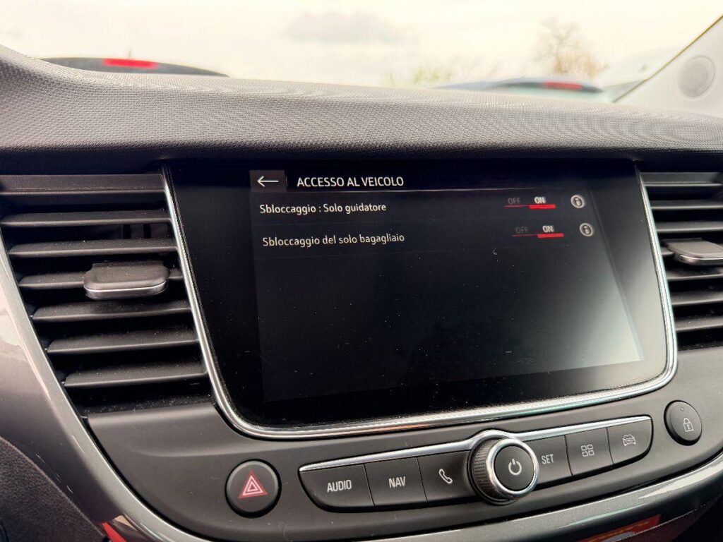 OPEL - Crossland - 1.2 T. 12V 110 CV  Elegance#RETROCAMERA!