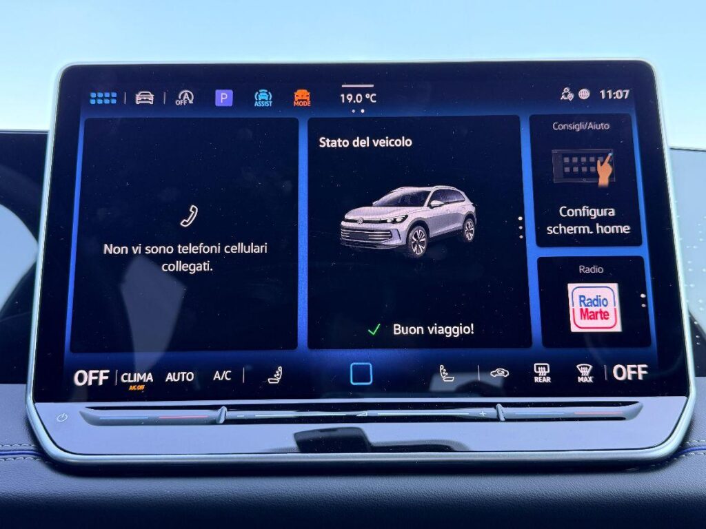 NEW VOLKSWAGEN - Tiguan  2.0 tdi R-Line 150cv dsg#FARI LED MATRIX!