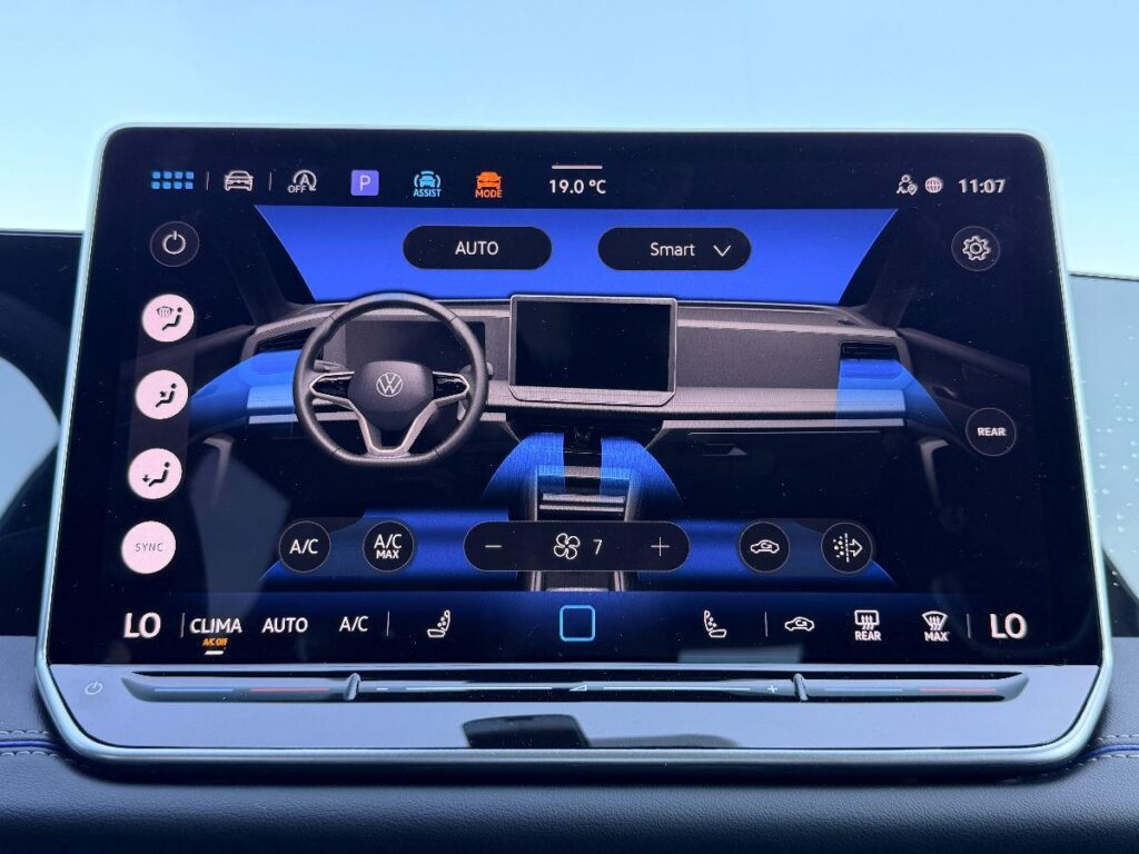 NEW VOLKSWAGEN - Tiguan  2.0 tdi R-Line 150cv dsg#FARI LED MATRIX!