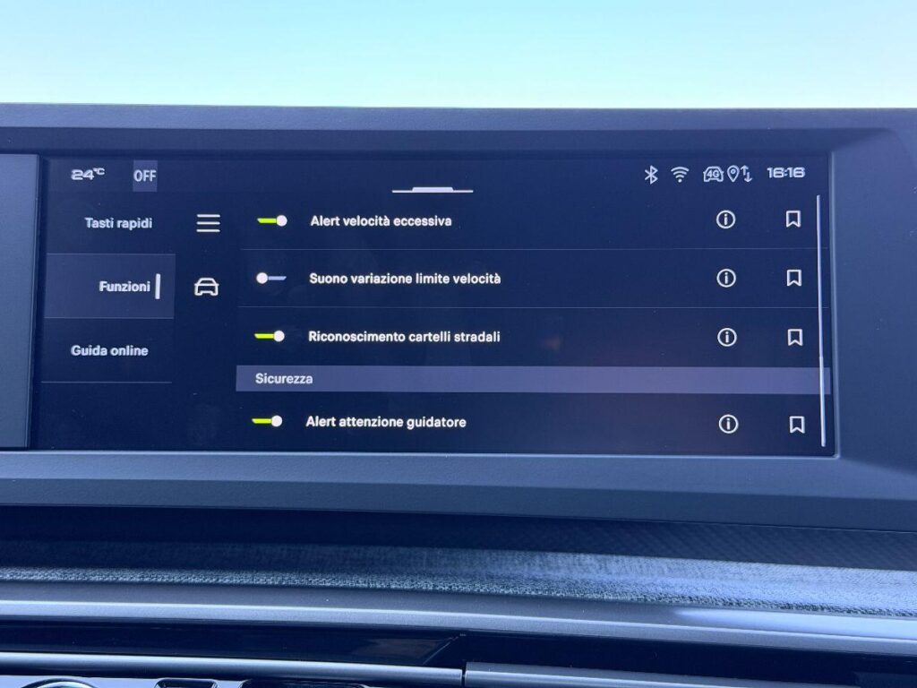 NEW PEUGEOT - 3008  1.2 hybrid Allure 136cv e-dcs6