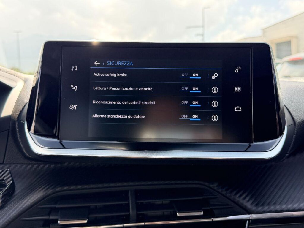 PEUGEOT - 2008  1.5 bluehdi Allure Pack 130cv eat8#VIRTUAL COCKPIT!