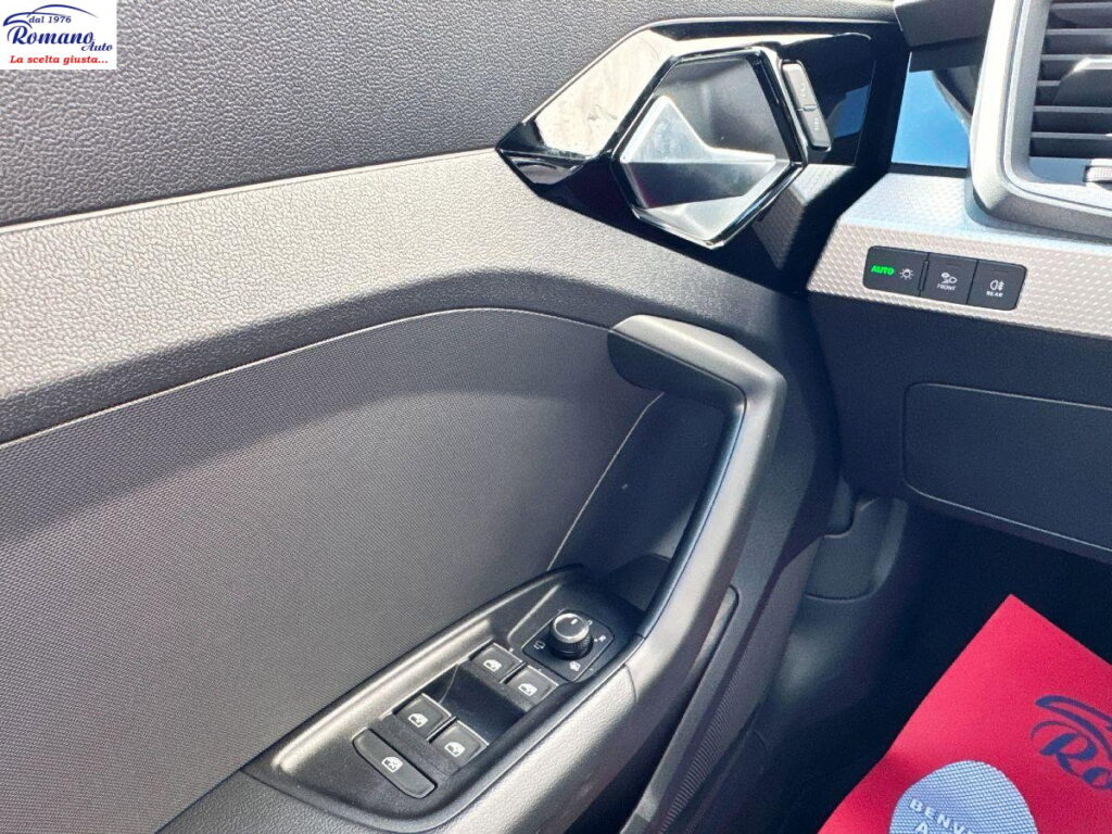 AUDI - A1 Sportback 30 TFSI S tronic Identity Black#S-LINE INTERNO!