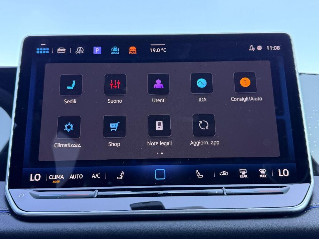 NEW VOLKSWAGEN - Tiguan  2.0 tdi R-Line 150cv dsg#FARI LED MATRIX!