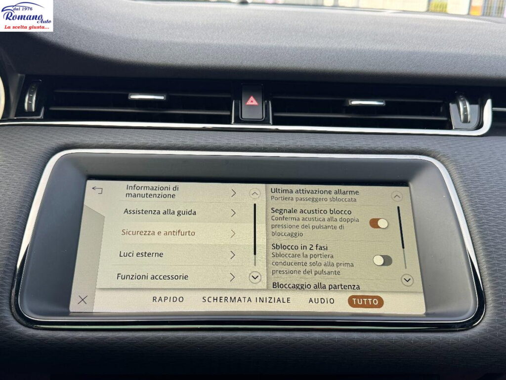 Evoque 2.0d i4 mhev R-Dynamic SE awd 204cv auto#TETTO PANORAMICO!