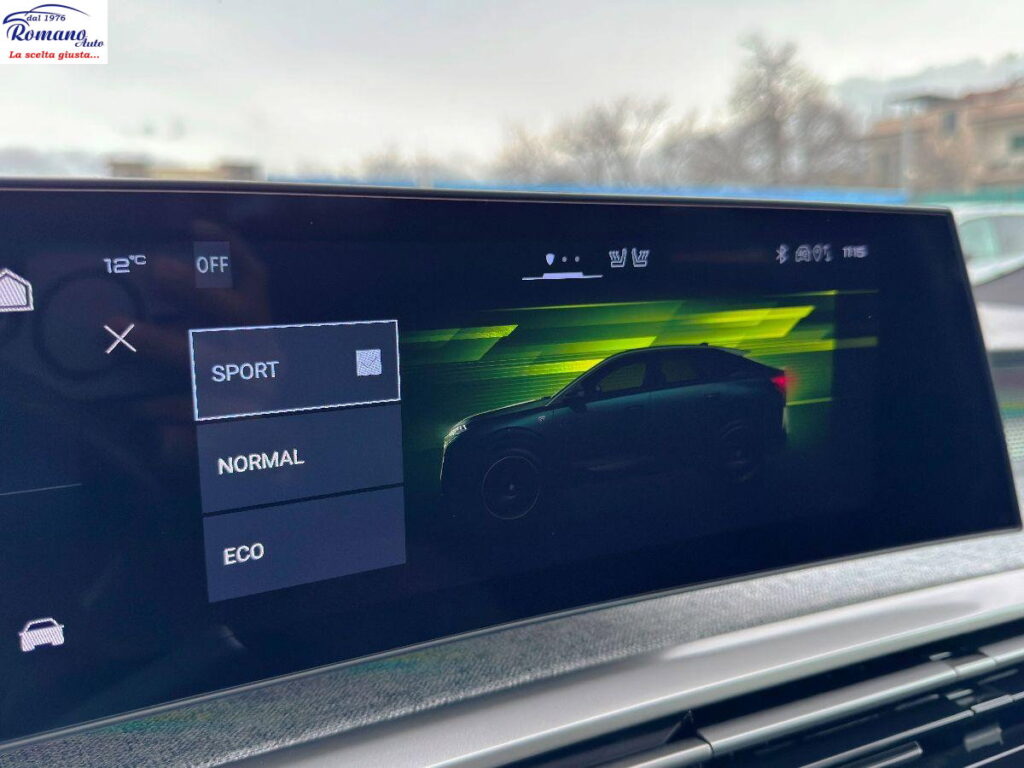 NEW PEUGEOT - 3008  1.2 hybrid GT 136cv e-dcs6