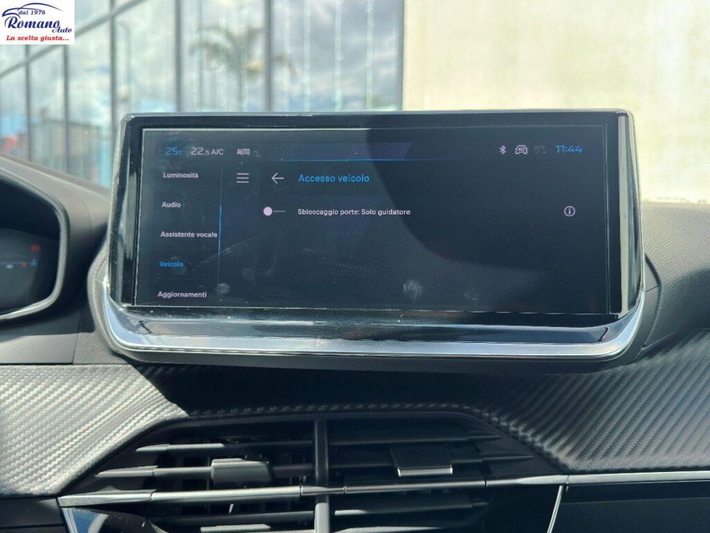 NEW PEUGEOT - 2008  1.5 bluehdi Allure 130 eat8#RETROCAMERA!