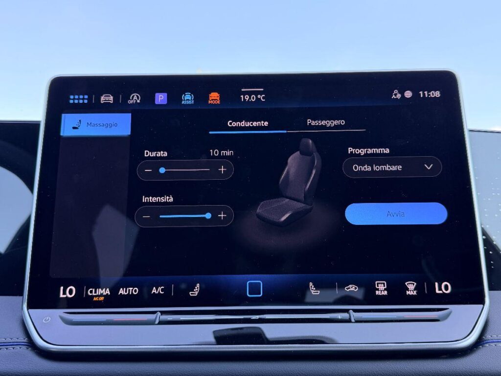 NEW VOLKSWAGEN - Tiguan  2.0 tdi R-Line 150cv dsg#FARI LED MATRIX!