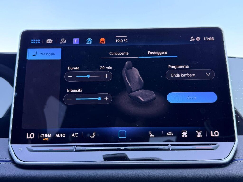 NEW VOLKSWAGEN - Tiguan  2.0 tdi R-Line 150cv dsg#FARI LED MATRIX!