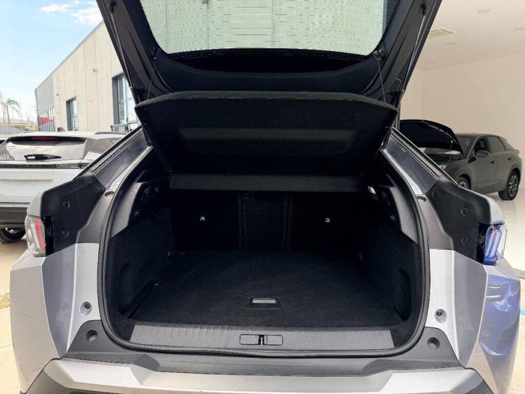 NEW PEUGEOT - 3008  1.2 hybrid Allure 136cv e-dcs6