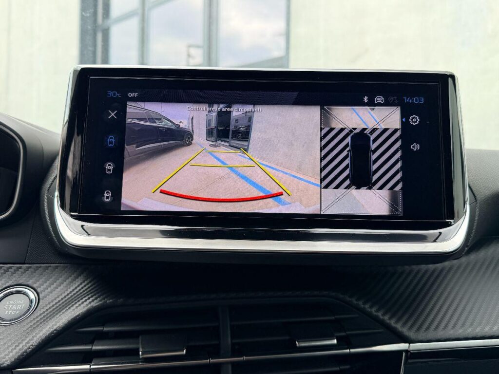 Peugeot 2008 Hybrid 136 e-DCS6 Allure#RETROCAMERA!