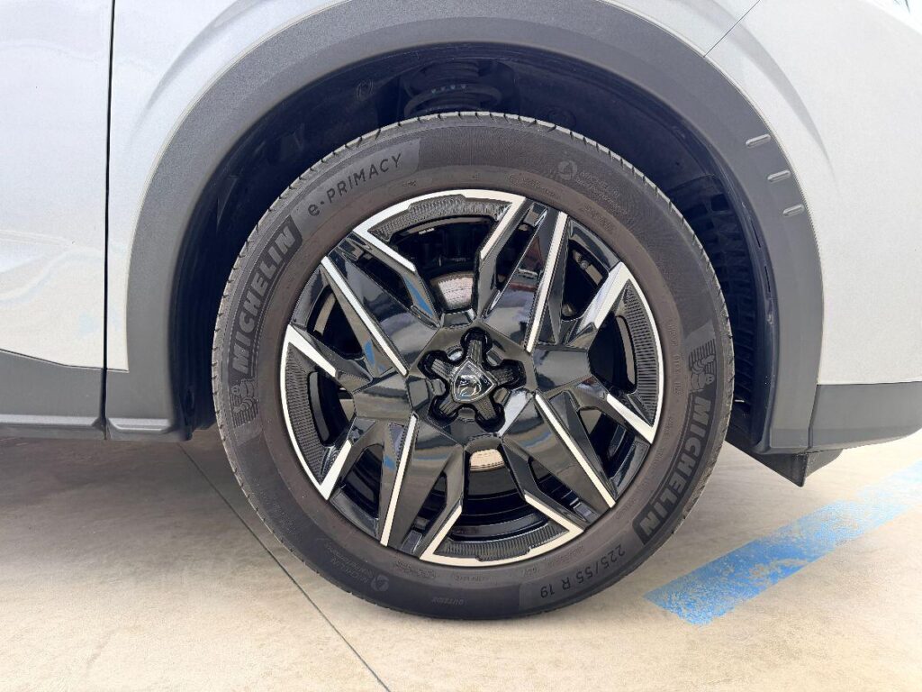 NEW PEUGEOT - 3008  1.2 hybrid Allure 136cv e-dcs6