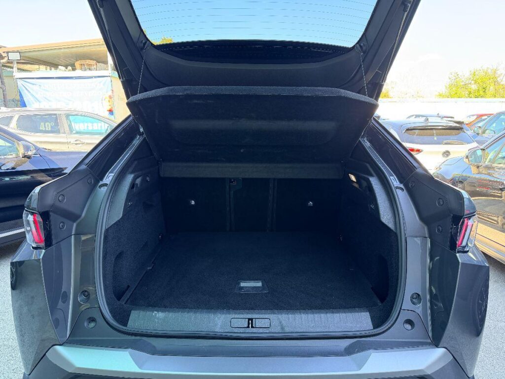 NEW PEUGEOT - 3008  1.2 hybrid Allure 136cv e-dcs6