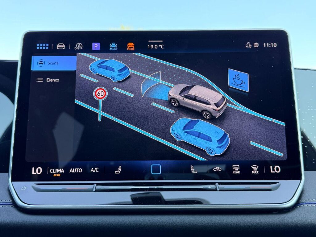 NEW VOLKSWAGEN - Tiguan  2.0 tdi R-Line 150cv dsg#FARI LED MATRIX!