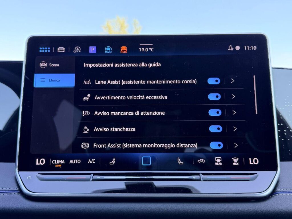 NEW VOLKSWAGEN - Tiguan  2.0 tdi R-Line 150cv dsg#FARI LED MATRIX!