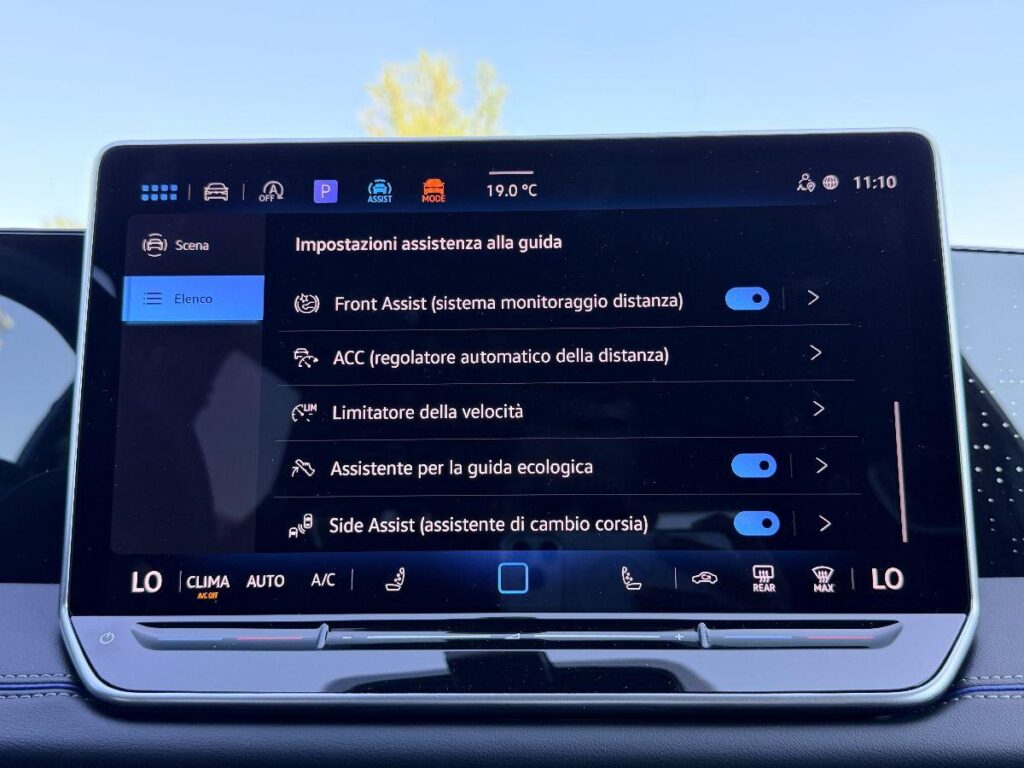 NEW VOLKSWAGEN - Tiguan  2.0 tdi R-Line 150cv dsg#FARI LED MATRIX!