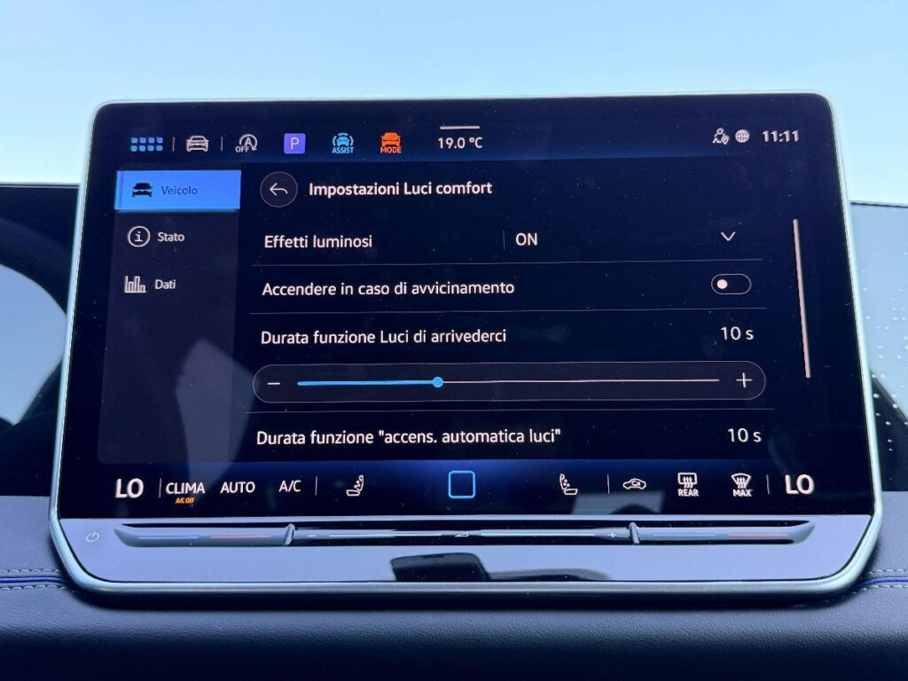 NEW VOLKSWAGEN - Tiguan  2.0 tdi R-Line 150cv dsg#FARI LED MATRIX!