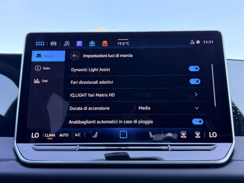 NEW VOLKSWAGEN - Tiguan  2.0 tdi R-Line 150cv dsg#FARI LED MATRIX!