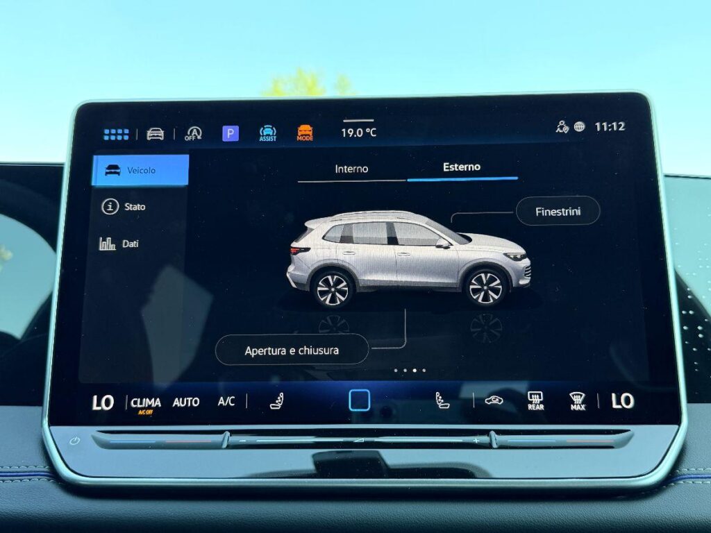 NEW VOLKSWAGEN - Tiguan  2.0 tdi R-Line 150cv dsg#FARI LED MATRIX!