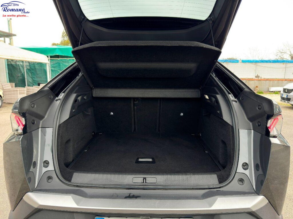 NEW PEUGEOT - 3008  1.2 hybrid GT 136cv e-dcs6