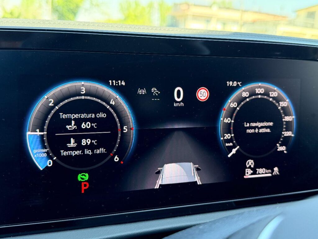 NEW VOLKSWAGEN - Tiguan  2.0 tdi R-Line 150cv dsg#FARI LED MATRIX!