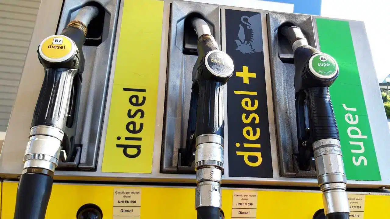 Accise sul diesel 2026: torna lo sconto temporaneo, ma solo fino al 6 agosto. Ecco cosa cambia e quanto si risparmia al rifornimento