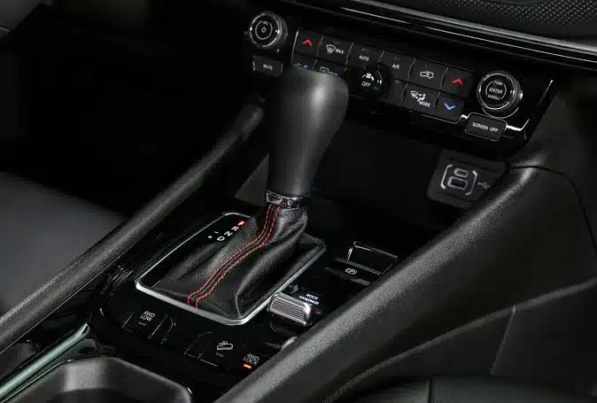 Cambio automatico: differenze tra DCT, CVT, convertitore di coppia e robotizzato